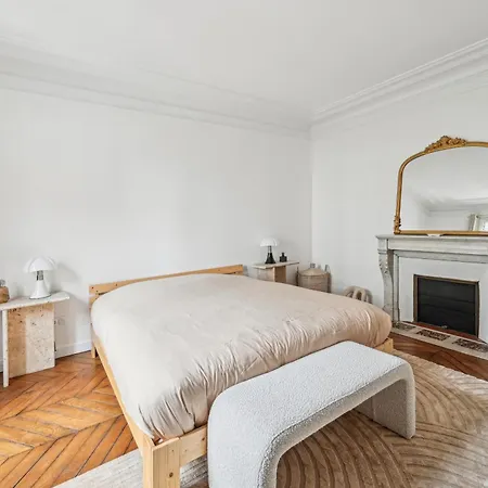 Duplex Avec Billard A Cote De La Tour Eiffel !